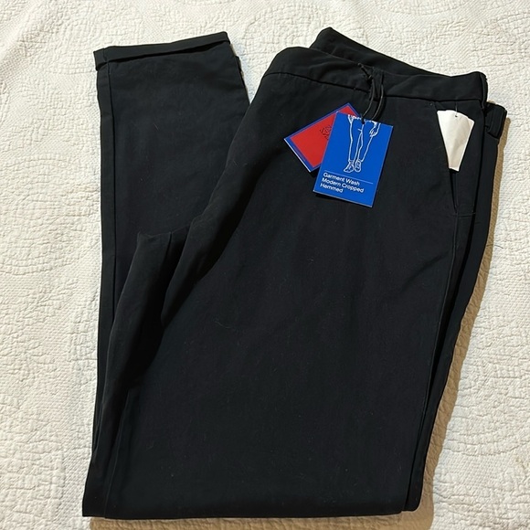 ZNT 18 Black Modern Cropped Hemmed. 40x34. NWT - Picture 1 of 7